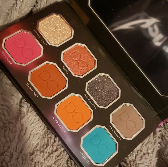 Celestial thunder pallet - Picture 2 of 2